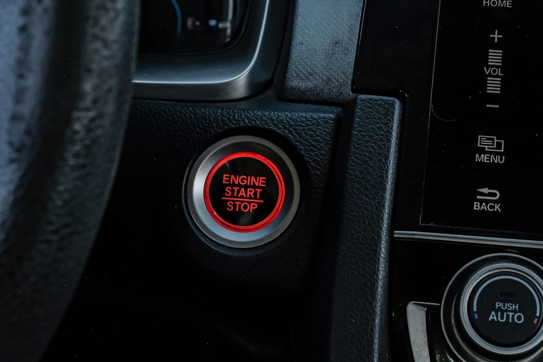 2017 Honda Civic 10th Gen - Image 20 of 31