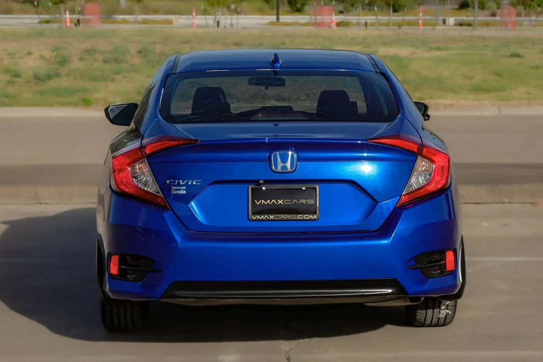 2017 Honda Civic 10th Gen - Image 10 of 31