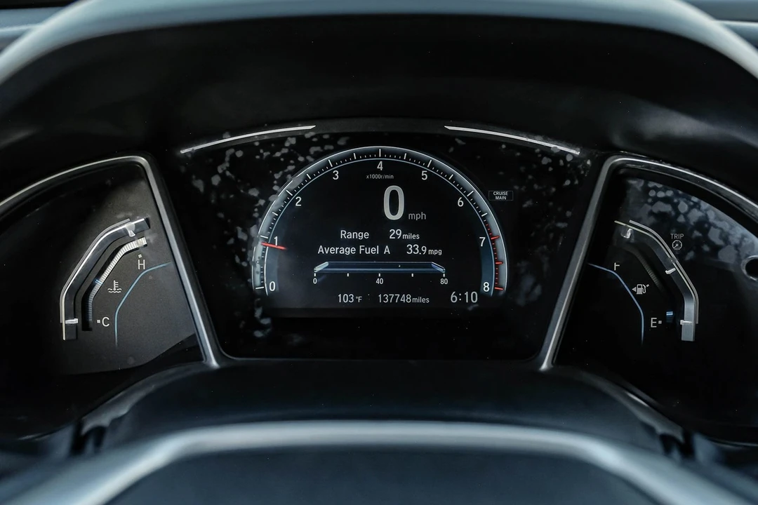 2017 Honda Civic 10th Gen - Image 18 of 31