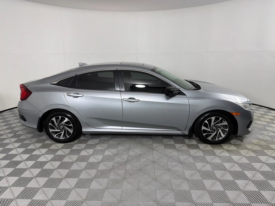 2017 Honda Civic 10th Gen - Image 4 of 26