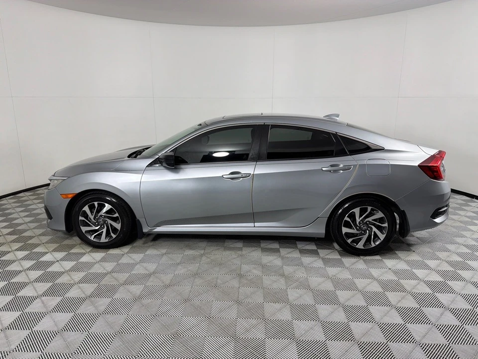 2017 Honda Civic 10th Gen - Image 7 of 26