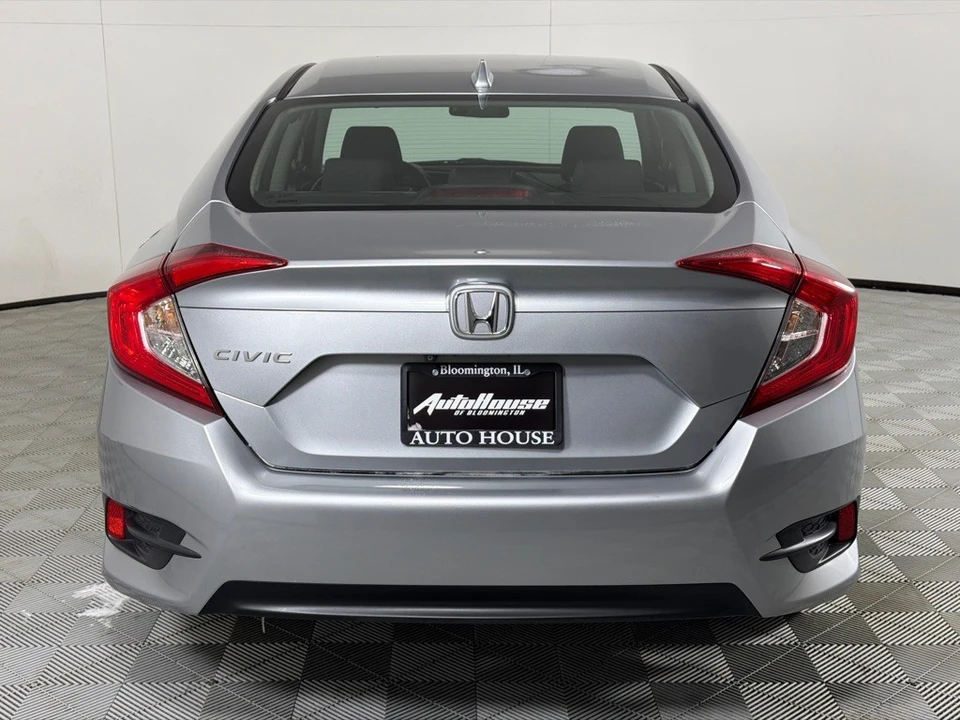 2017 Honda Civic 10th Gen - Image 6 of 12