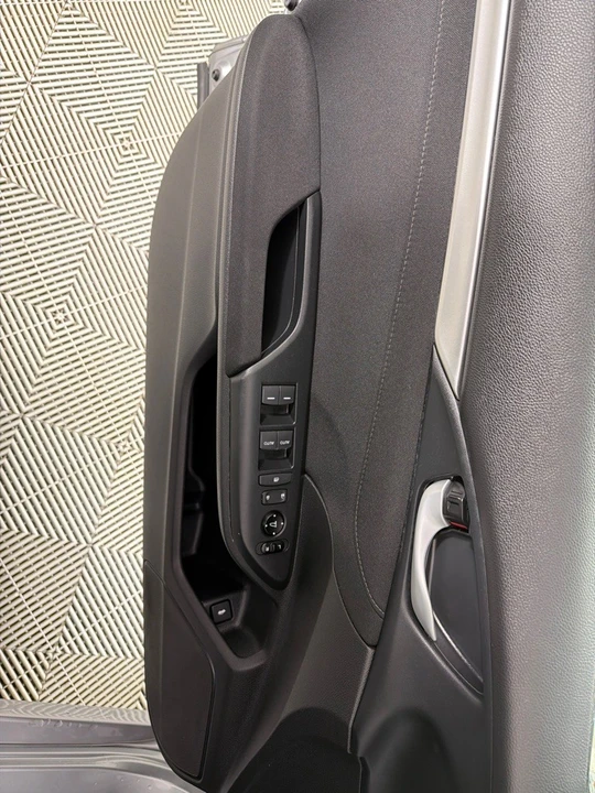 2017 Honda Civic 10th Gen - Image 9 of 12