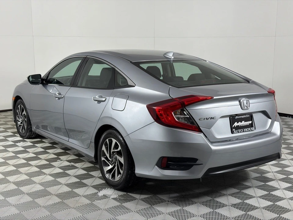 2017 Honda Civic 10th Gen - Image 7 of 12