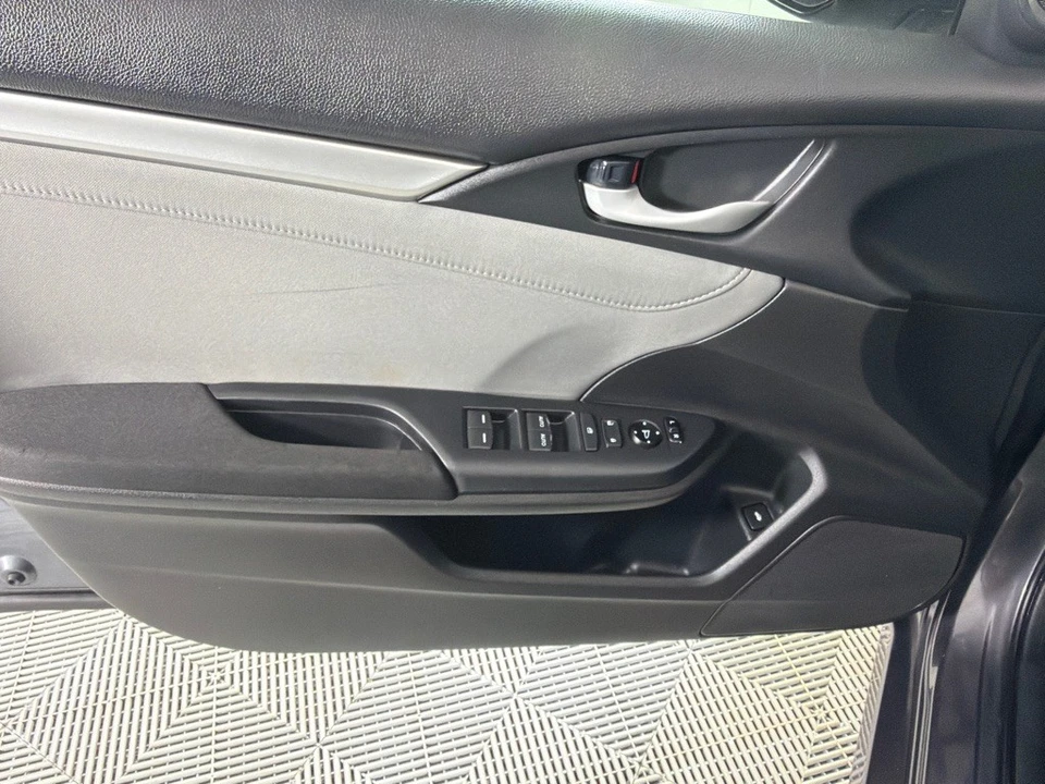 2017 Honda Civic 10th Gen - Image 10 of 25