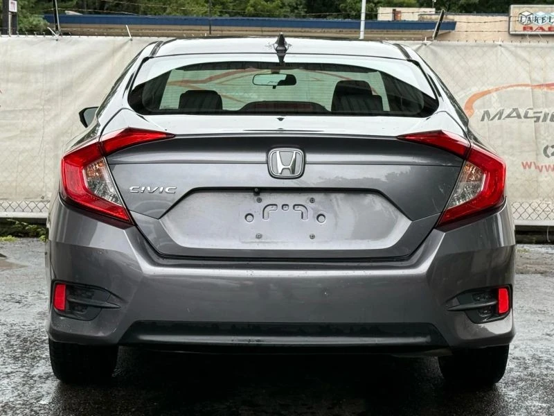 2017 Honda Civic 10th Gen - Image 10 of 12