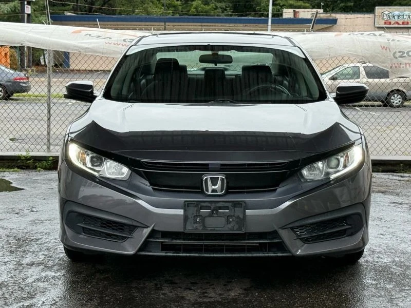 2017 Honda Civic 10th Gen - Image 5 of 12