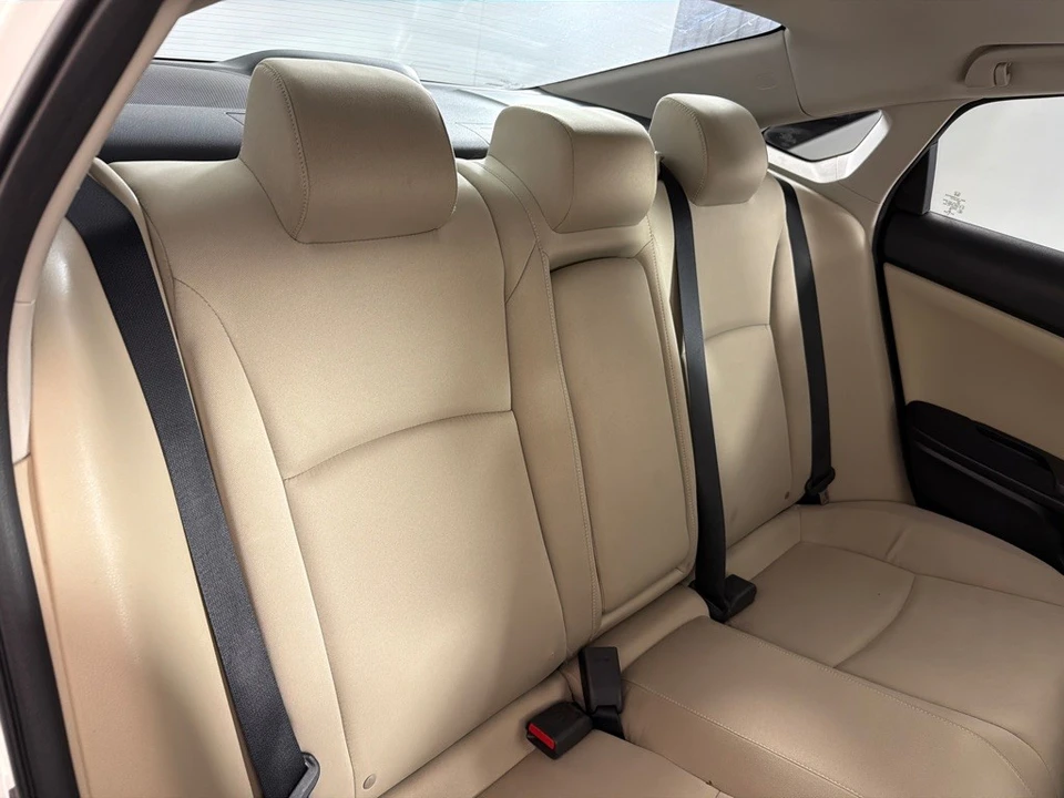 2017 Honda Civic 10th Gen - Image 19 of 23