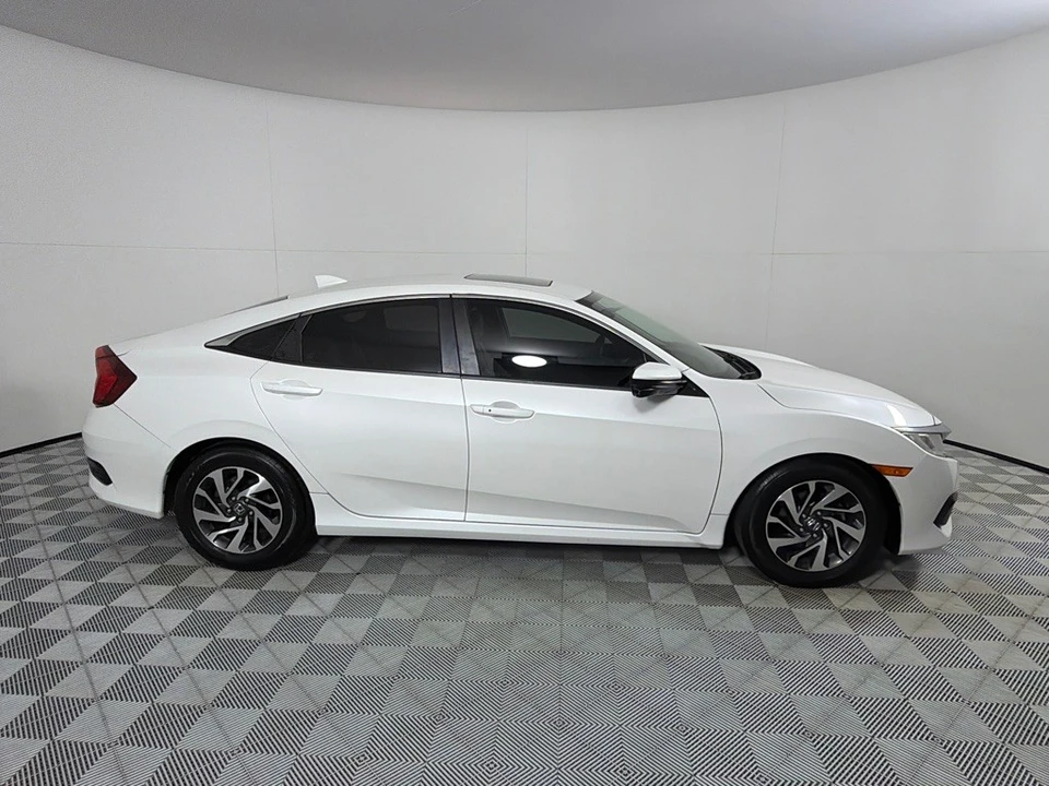 2017 Honda Civic 10th Gen - Image 4 of 23