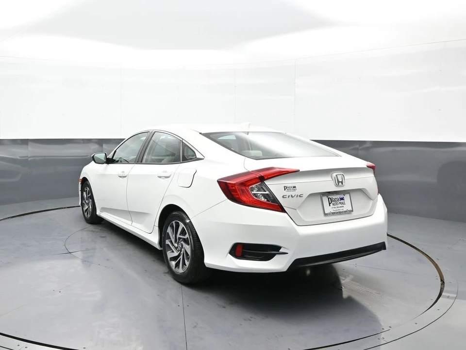 2017 Honda Civic 10th Gen - Image 8 of 12