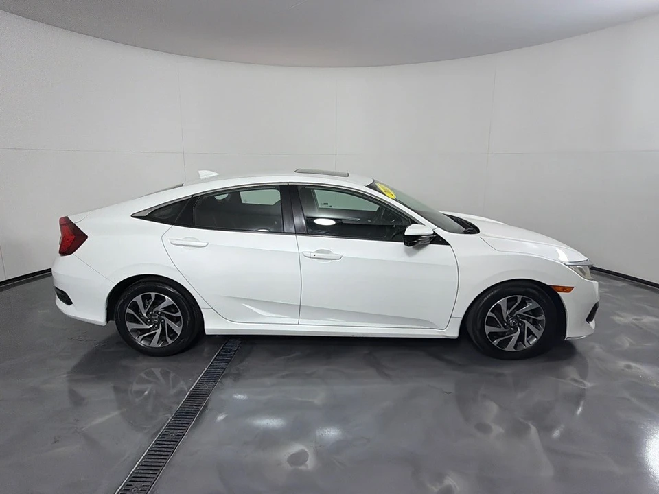 2017 Honda Civic 10th Gen - Image 4 of 22