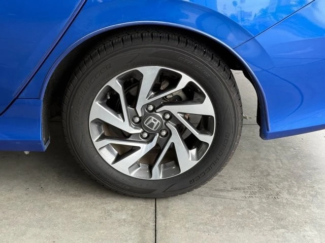 2017 Honda Civic 10th Gen - Image 15 of 21