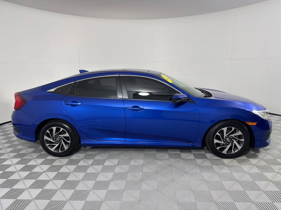 2017 Honda Civic 10th Gen - Image 4 of 12