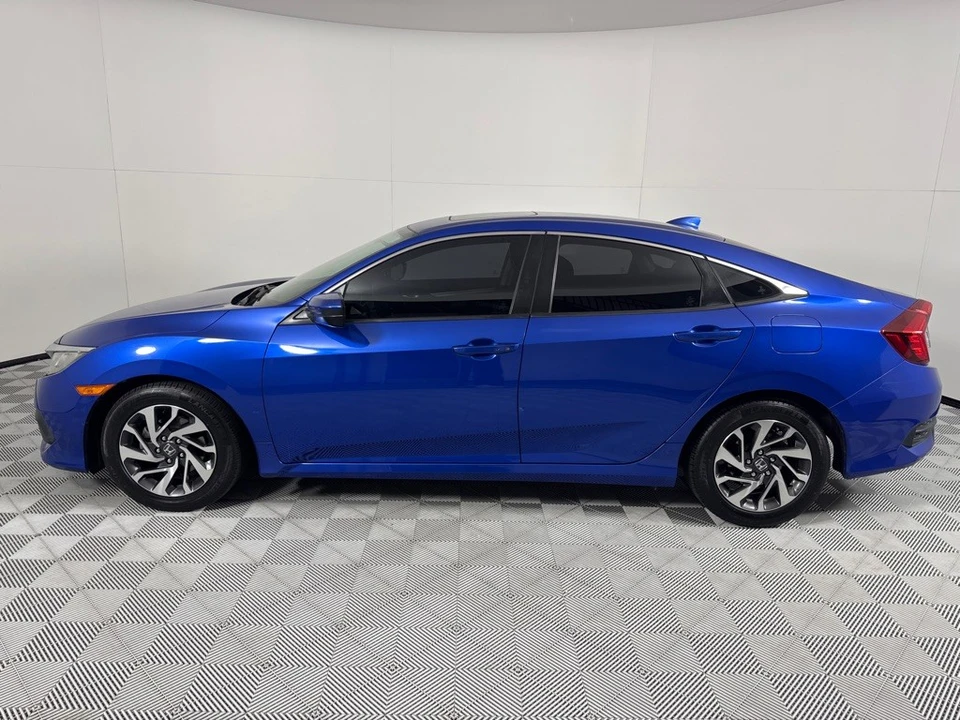 2017 Honda Civic 10th Gen - Image 8 of 12