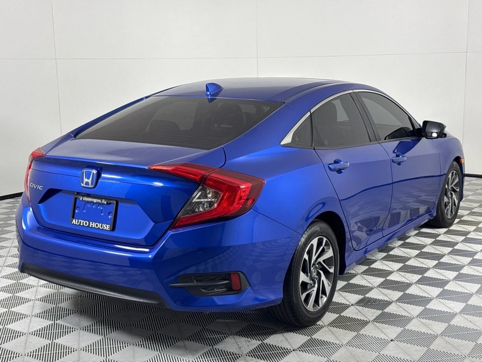 2017 Honda Civic 10th Gen - Image 5 of 12