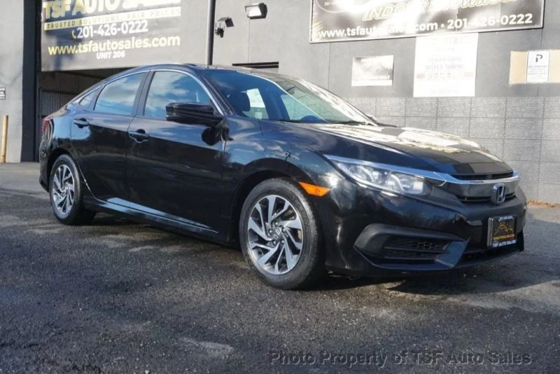 2017 Honda Civic 10th Gen - Image 9 of 12