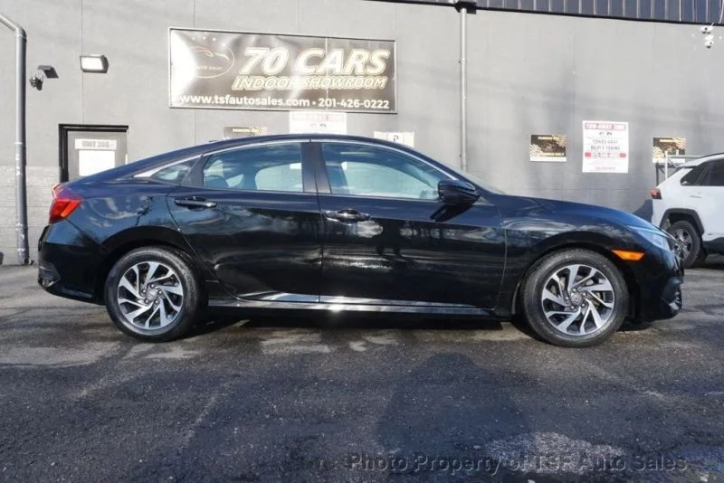 2017 Honda Civic 10th Gen - Image 8 of 12