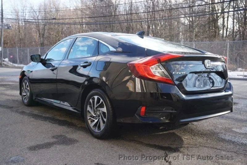 2017 Honda Civic 10th Gen - Image 5 of 12