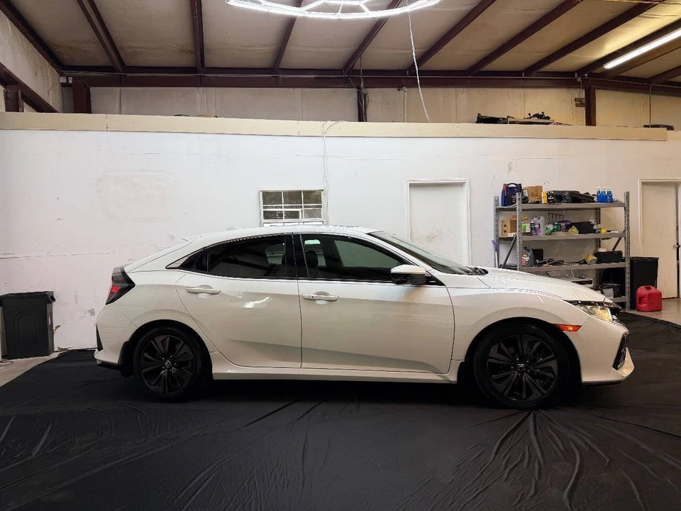 2017 Honda Civic 10th Gen - Image 9 of 21