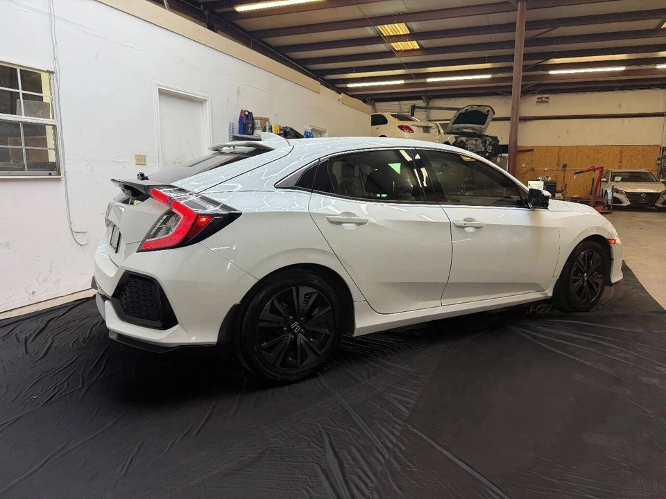 2017 Honda Civic 10th Gen - Image 25 of 31