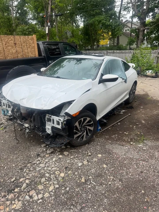 2017 Honda Civic 10th Gen - Image 2 of 2