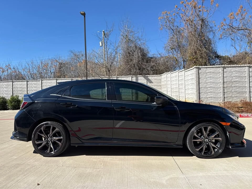 2017 Honda Civic 10th Gen - Image 7 of 20