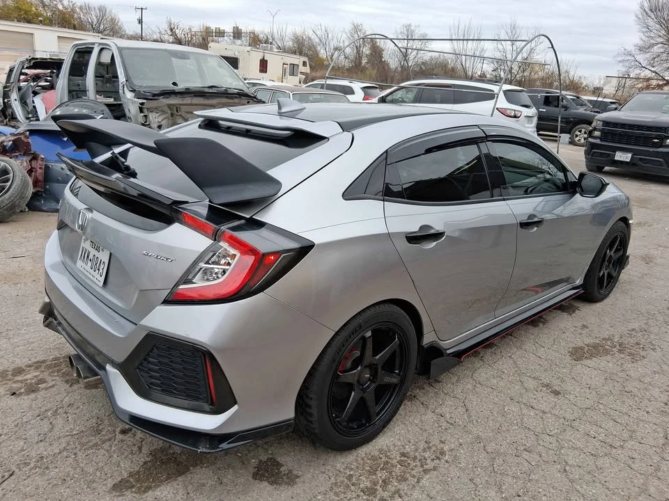 2017 Honda Civic 10th Gen - Image 4 of 6