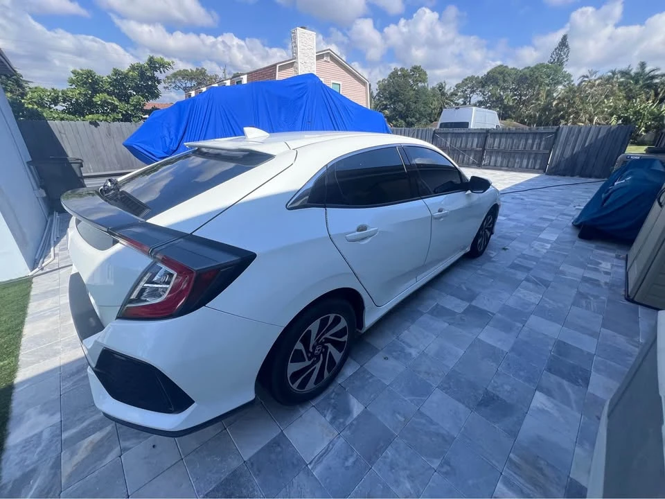 2017 Honda Civic 10th Gen - Image 5 of 9