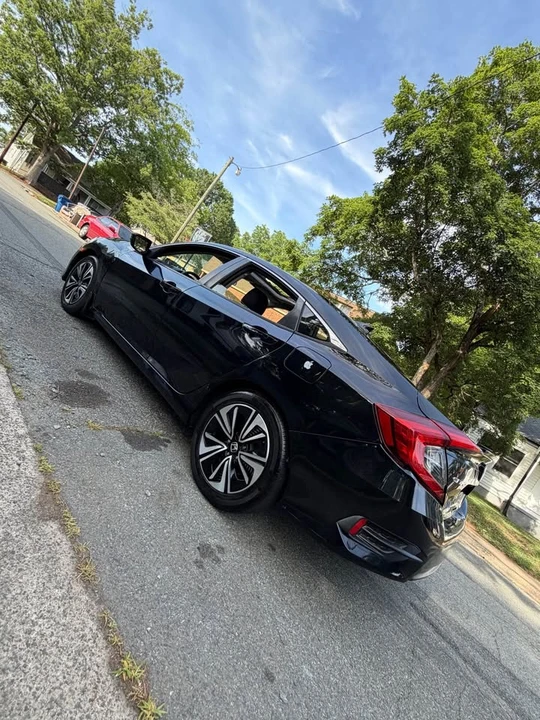 2017 Honda Civic 10th Gen - Image 6 of 6