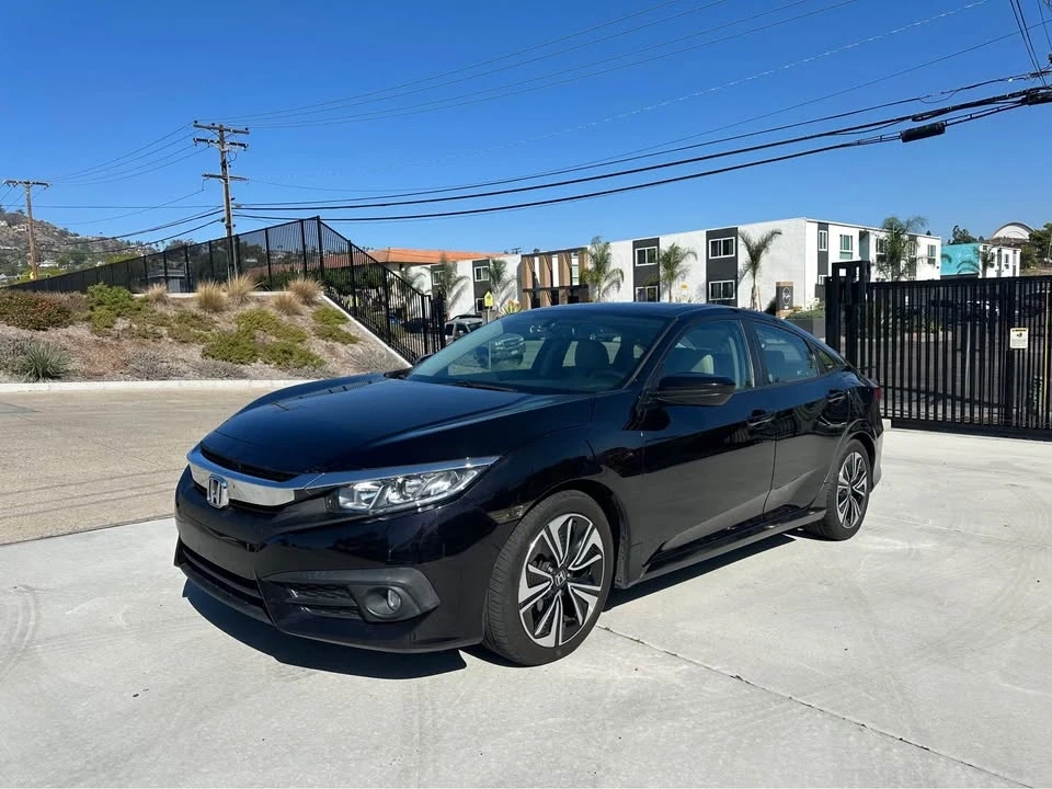 2017 Honda Civic 10th Gen - Image 7 of 12