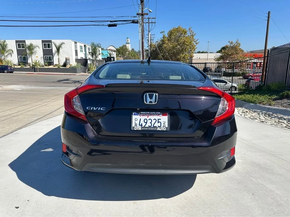 2017 Honda Civic 10th Gen - Image 4 of 12