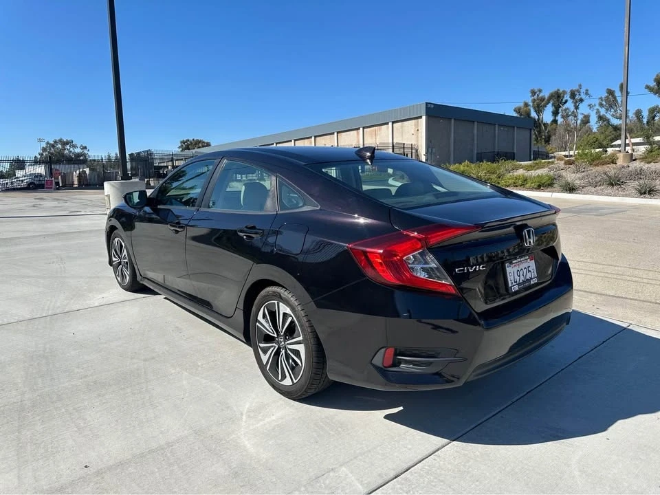 2017 Honda Civic 10th Gen - Image 5 of 12