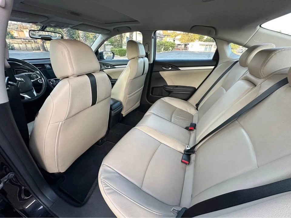 2017 Honda Civic 10th Gen - Image 10 of 12
