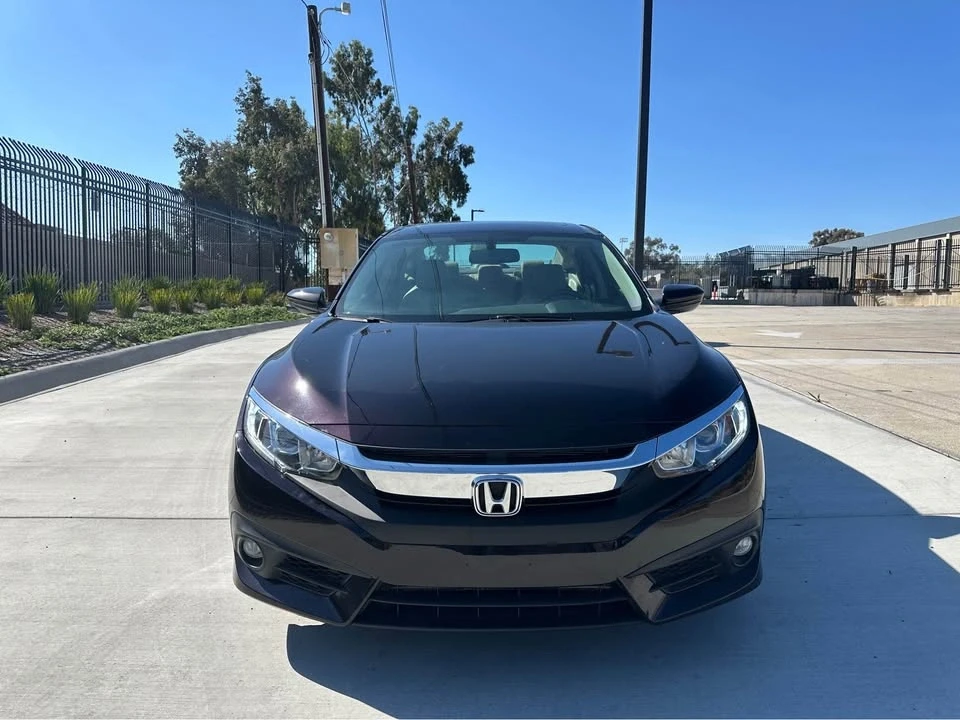 2017 Honda Civic 10th Gen - Image 8 of 12