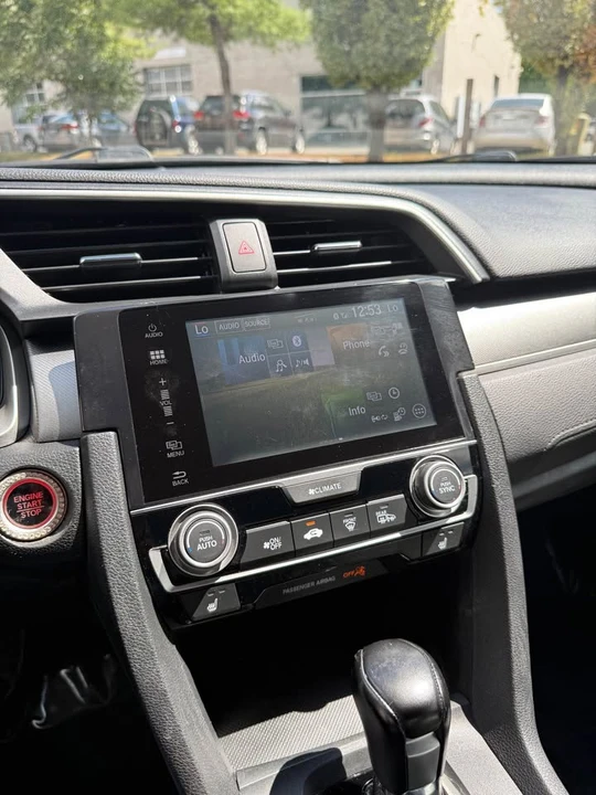 2017 Honda Civic 10th Gen - Image 16 of 20
