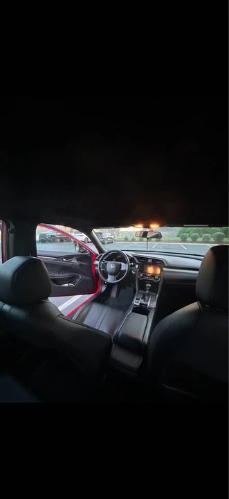 2017 Honda Civic 10th Gen - Image 11 of 16