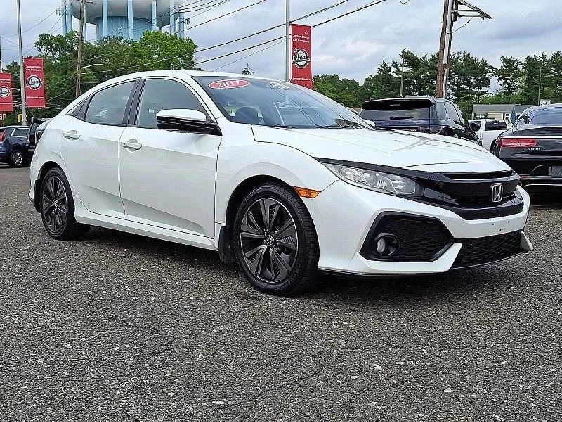 2017 Honda Civic 10th Gen - Image 2 of 11