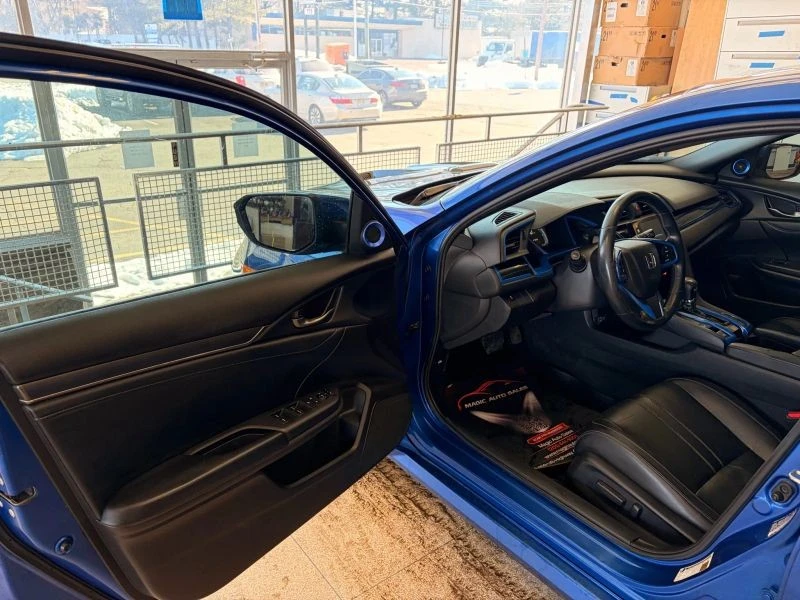 2017 Honda Civic 10th Gen - Image 10 of 12
