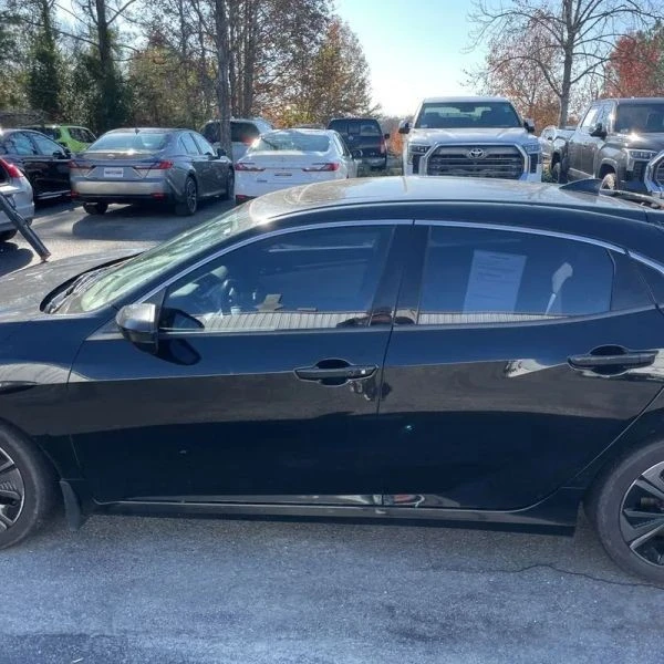 2017 Honda Civic 10th Gen - Image 4 of 12