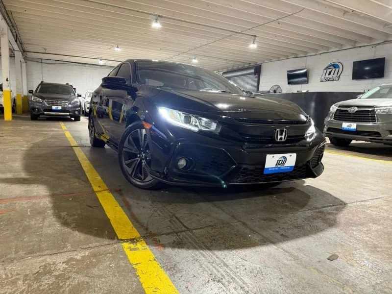 2017 Honda Civic 10th Gen - Image 6 of 12