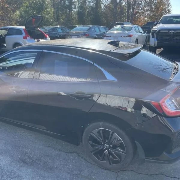 2017 Honda Civic 10th Gen - Image 6 of 12