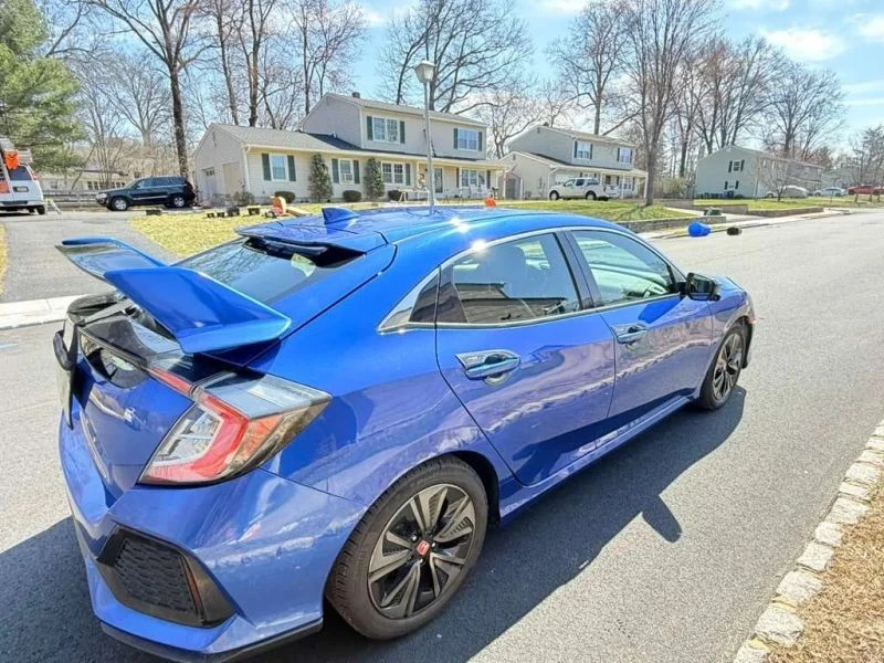 2017 Honda Civic 10th Gen - Image 5 of 12