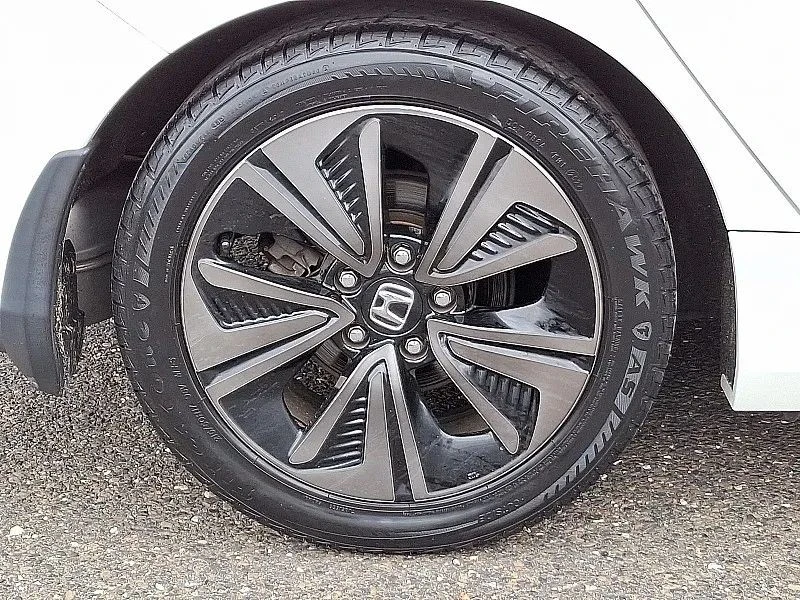 2017 Honda Civic 10th Gen - Image 9 of 12
