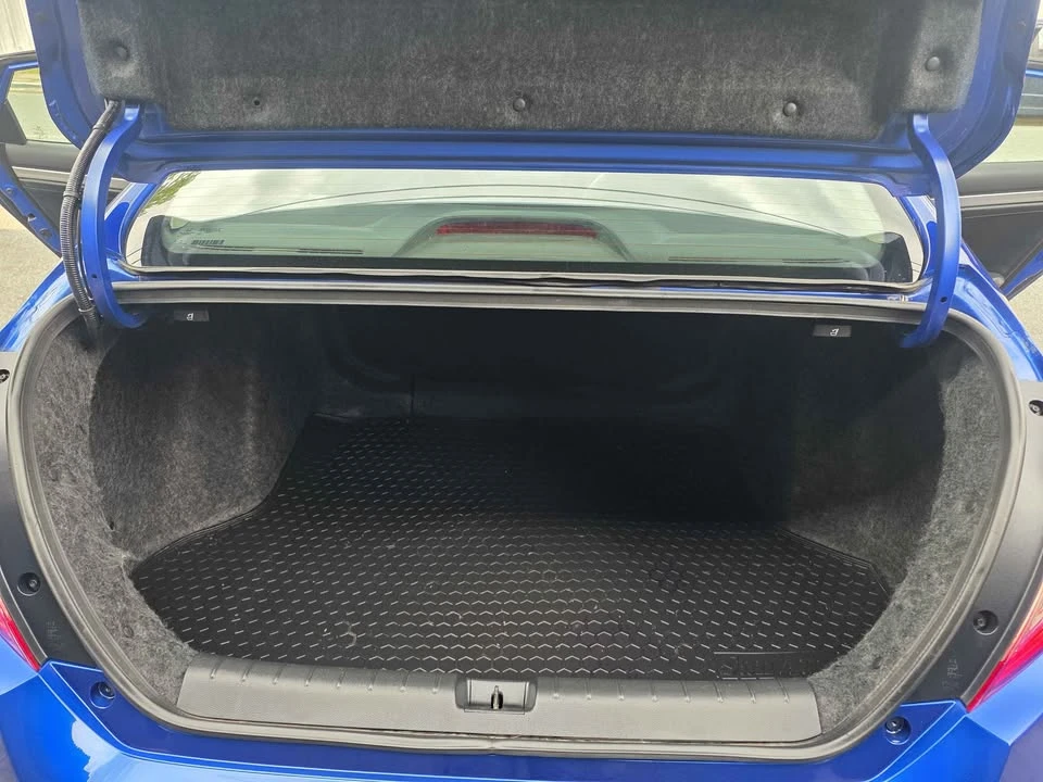 2017 Honda Civic 10th Gen - Image 10 of 15
