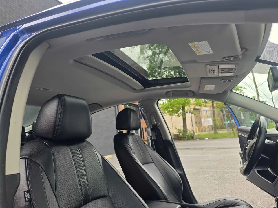 2017 Honda Civic 10th Gen - Image 9 of 15