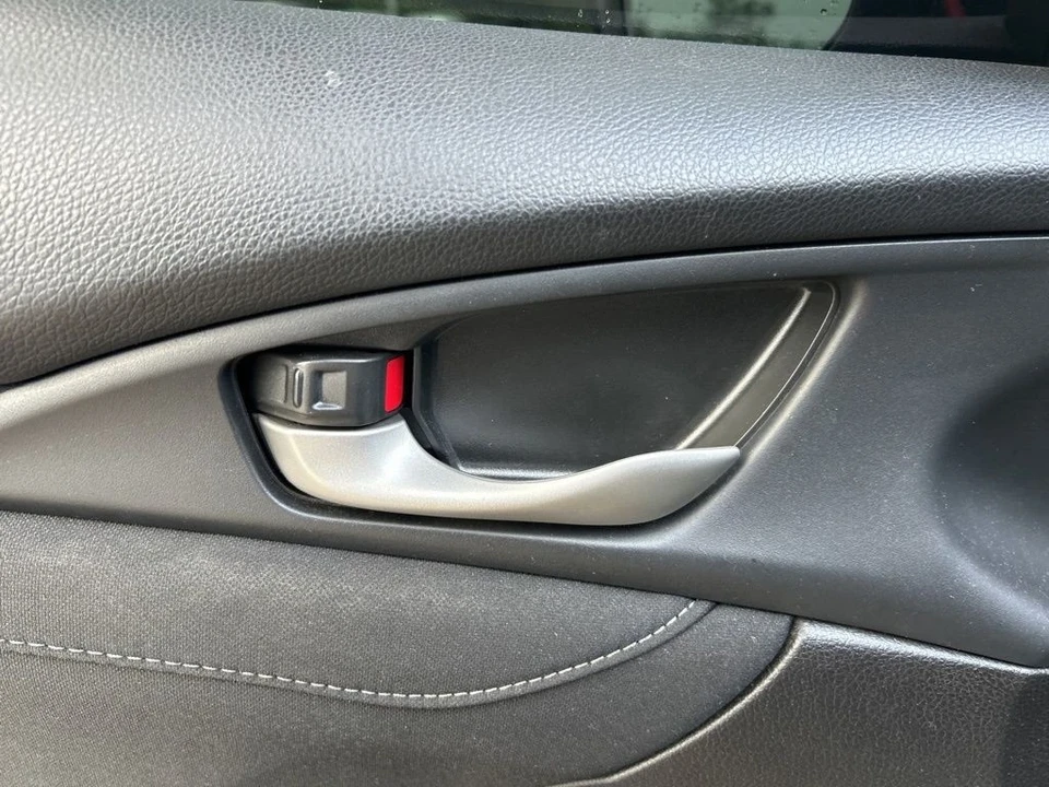 2017 Honda Civic 10th Gen - Image 11 of 12