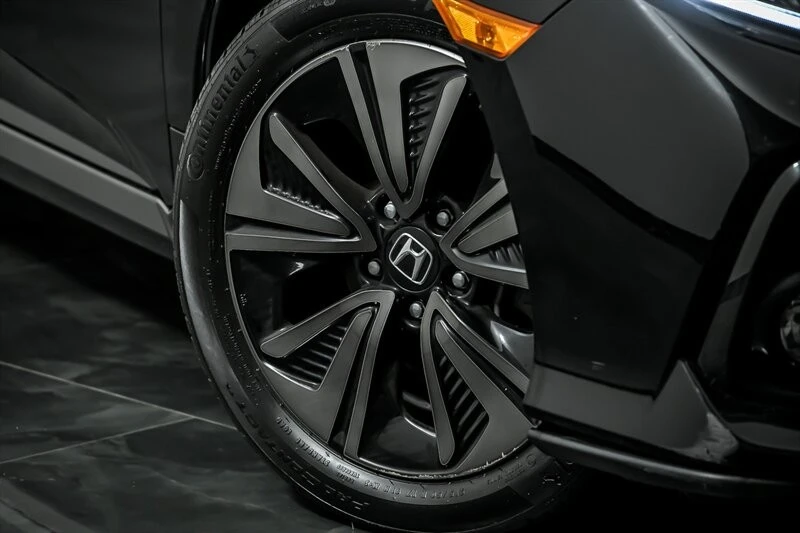 2017 Honda Civic 10th Gen - Image 3 of 28