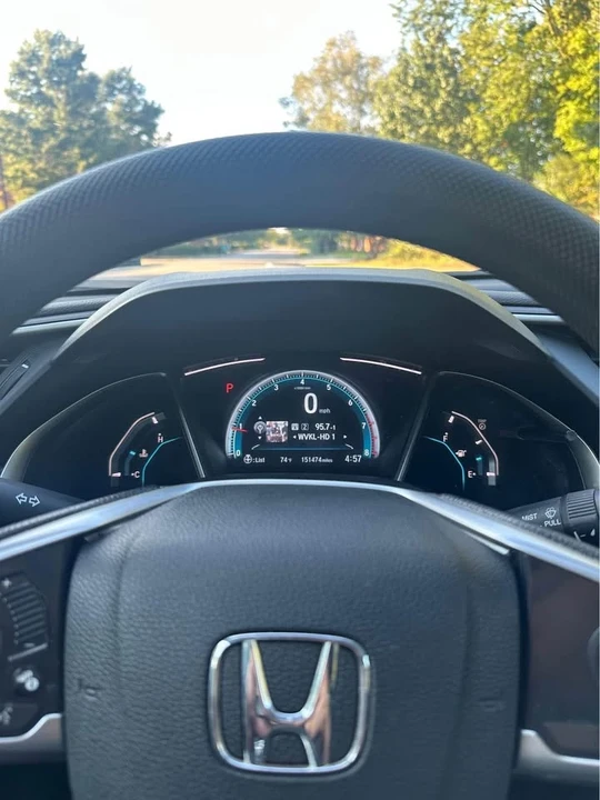2017 Honda Civic 10th Gen - Image 7 of 10