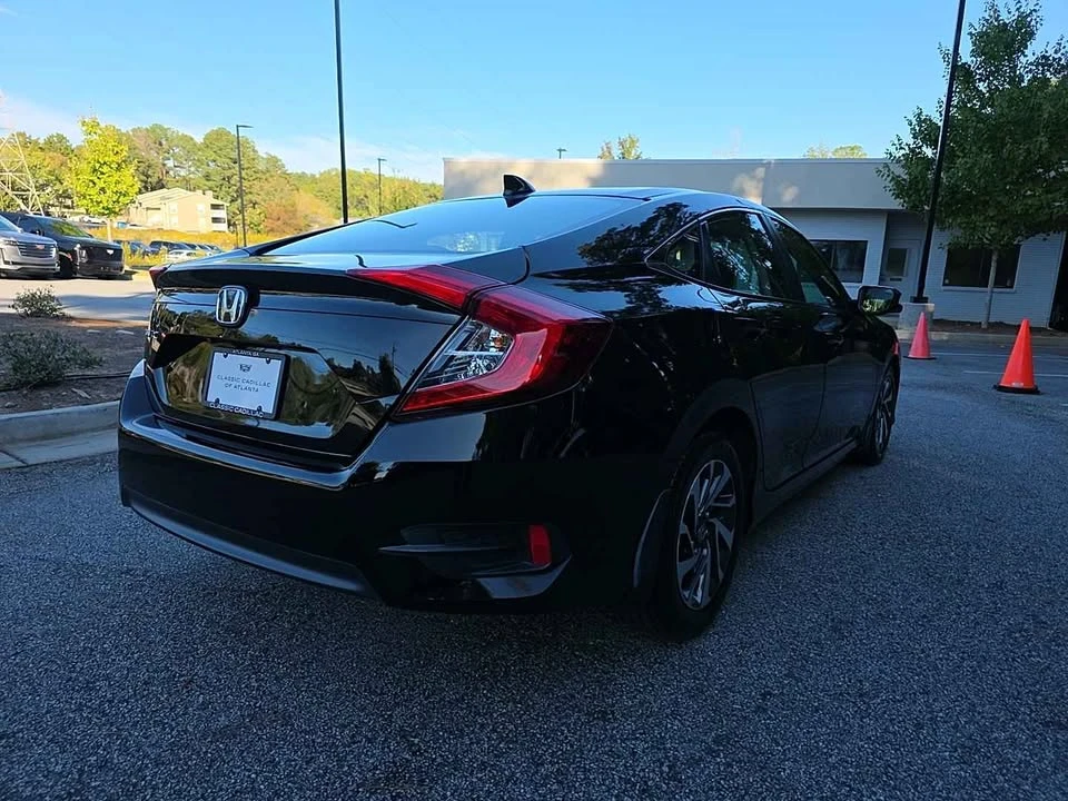 2017 Honda Civic 10th Gen - Image 6 of 18