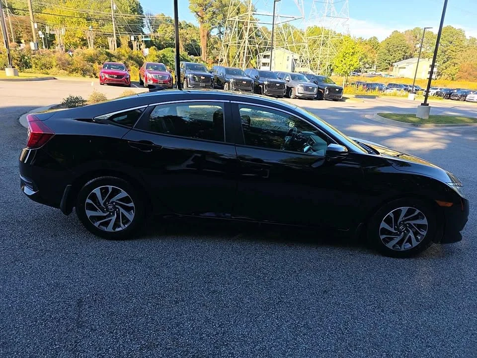 2017 Honda Civic 10th Gen - Image 5 of 18